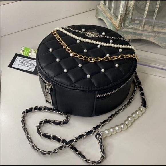 Badgley Mischka Black Mini Quilted Round Crossbody W/ Pearls NWT - Picture 6 of 7